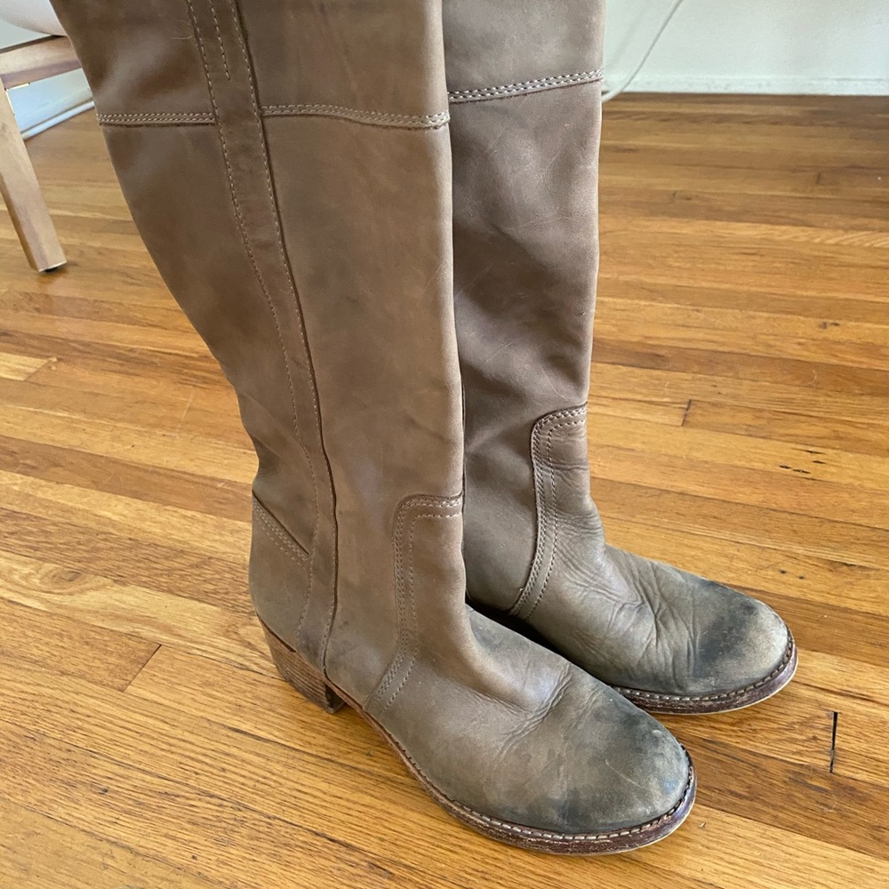 Halogen boots